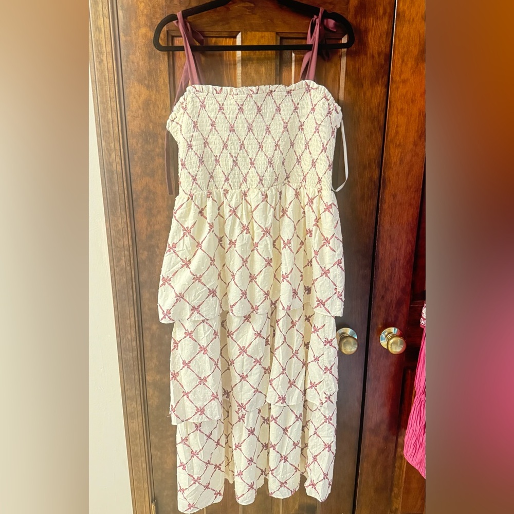 Francesca's Collections Cream and Red Midi Dress